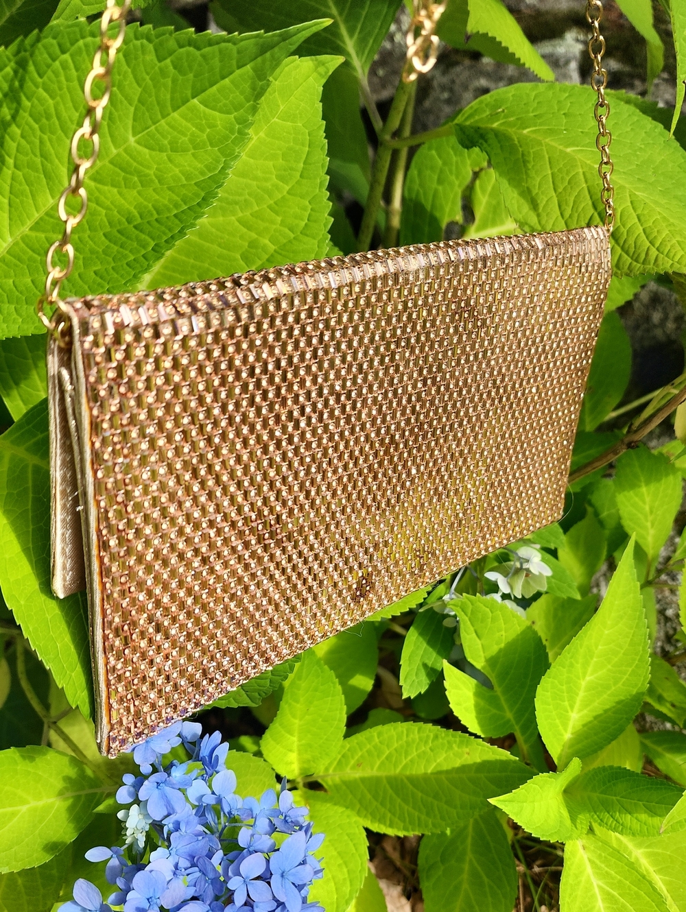 Elegant Gold Bag - Picture 3 of 4